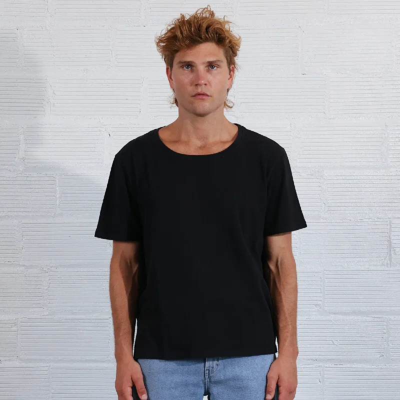 men's sports team t-shirts -The Venice Half-Crop Tee (Restock)